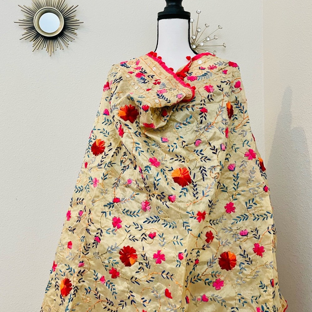 Pulkari Dupatta